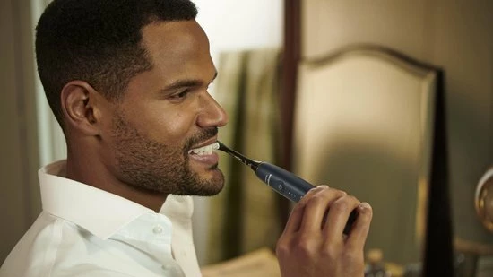 Goedkoopste 😀 Philips Sonicare Prestige 9900 HX9992/12 - Elektrische Tandenborstel Met SenseIQ - Donkerblauw 🛒 16 Goedkoopste 😀 Philips Sonicare Prestige 9900 HX9992/12 - Elektrische Tandenborstel Met SenseIQ - Donkerblauw 🛒 - Afbeelding 14