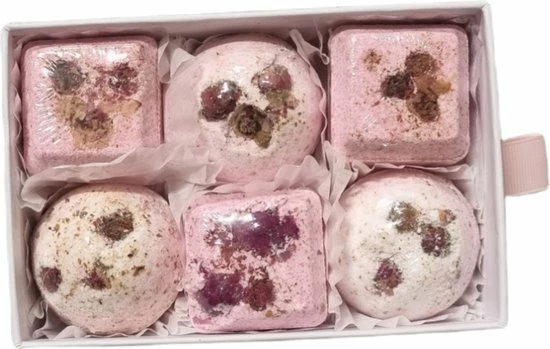 Korting π Douglas Gift Set - Cadeau Set Van 6 Rozen Badbommen - Badbruisballen - Echte Rozen Bladeren - 6 Stuks - Bath Fizzers - Geschenk Set βοΈ 5 Korting π Douglas Gift Set - Cadeau Set Van 6 Rozen Badbommen - Badbruisballen - Echte Rozen Bladeren - 6 Stuks - Bath Fizzers - Geschenk Set βοΈ - Afbeelding 3