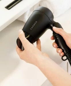 Beste Verkoop ✨ Carmen Tiny Travel TD1215 - Compacte Reisföhn - 1200 Watt - Dual Voltage - Zwart 🥰 35 Beste Verkoop ✨ Carmen Tiny Travel TD1215 - Compacte Reisföhn - 1200 Watt - Dual Voltage - Zwart 🥰 -L'Oréal Shop 550x366 57