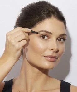 Nieuw 🌟 Allures Epileer Pincet - Slanted - Epileren - Beauty - Zwart - RVS 🔔 -L'Oréal Shop 550x540