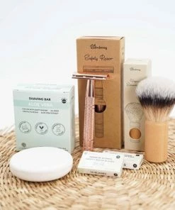 Top 10 💯 Bamboozy Safety Razor Starterkit Aluminium Voor Vrouw Rose Gold Goud - 20 Mesjes - Scheerkwast - Scheerzeep - Scheren Starterset ❤️ -L'Oréal Shop 550x550 1240