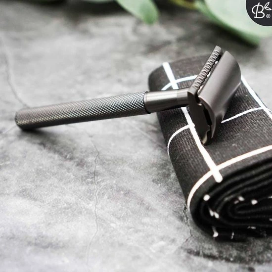 Uitgang β Bamboozy Safety Razor RVS + 20 Scheermesjes Mat Zwart Unisex Mannen Vrouwen Double Edge Single Blade Zero Waste Duurzaam Scheren π 4 Uitgang β Bamboozy Safety Razor RVS + 20 Scheermesjes Mat Zwart Unisex Mannen Vrouwen Double Edge Single Blade Zero Waste Duurzaam Scheren π - Afbeelding 2