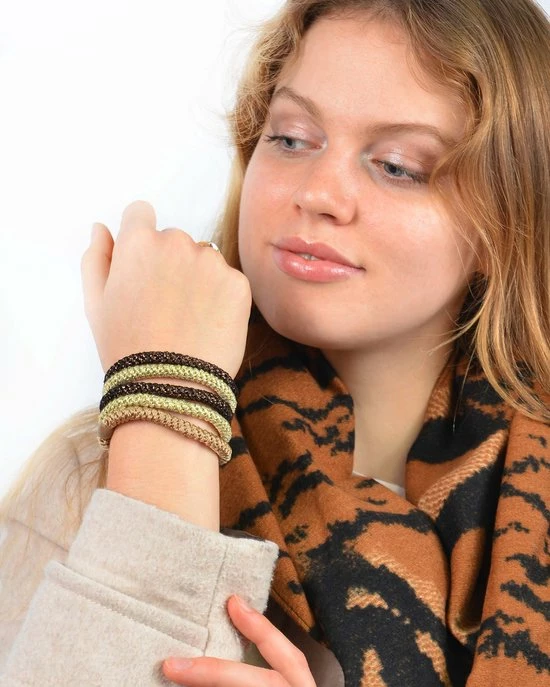 Hete verkoop ✨ Accessories Junkie Amsterdam Funky Harties- Glitter Elastiekjes- Zacht- Sterk Elastiek- Verslappen Niet- Pompom- Cadeau- Allergievriendelijk- Handwerk- Weeftechniek- Stijlvol- Gevlochten Haarelastiek- Vrouwen- 👧 Girls- Elastiek Voor Lange Haar- Elastiek Dik Haar- Chocolade Bruin ✔️ 6 Hete verkoop ✨ Accessories Junkie Amsterdam Funky Harties- Glitter Elastiekjes- Zacht- Sterk Elastiek- Verslappen Niet- Pompom- Cadeau- Allergievriendelijk- Handwerk- Weeftechniek- Stijlvol- Gevlochten Haarelastiek- Vrouwen- 👧 Girls- Elastiek Voor Lange Haar- Elastiek Dik Haar- Chocolade Bruin ✔️ - Afbeelding 4