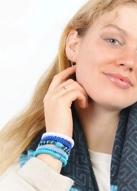 Top 10 ✔️ Accessories Junkie Amsterdam Funky Harties- Glitter Elastiekjes- 2-1 Haarelastiek En Armband- Armbanden- Vrouwen- Dames- Meisjes- Sterk Elastiek- Verslappen Niet- Cadeau- Allergievriendelijk- Handwerk- Stijlvol- Gevlochten Haarelastiek- 👧 Girls- Elastiek Voor Lange Haar- Blauw ❤️ 5 Top 10 ✔️ Accessories Junkie Amsterdam Funky Harties- Glitter Elastiekjes- 2-1 Haarelastiek En Armband- Armbanden- Vrouwen- Dames- Meisjes- Sterk Elastiek- Verslappen Niet- Cadeau- Allergievriendelijk- Handwerk- Stijlvol- Gevlochten Haarelastiek- 👧 Girls- Elastiek Voor Lange Haar- Blauw ❤️ - Afbeelding 3